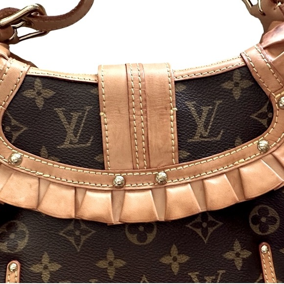 Louis Vuitton Monogram Canvas Leonor Limited Edition ruffled bag. - Picture 11 of 16